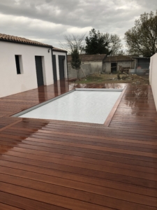 Terrasse et piscine